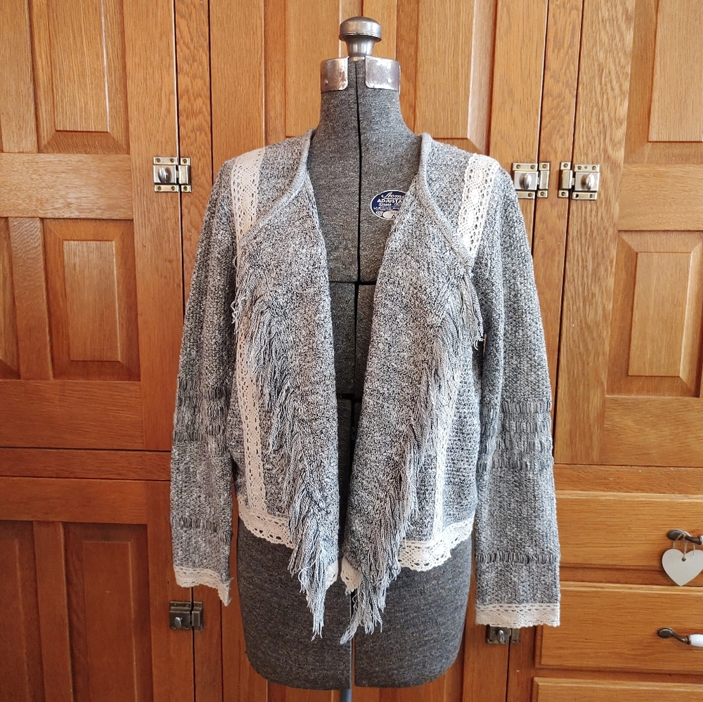 Vintage 90s Nancy McFadden Collection blue & cream fringe and lace open cardigan